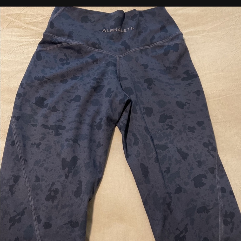 Surface power leggings